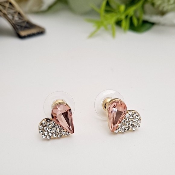 Boutique Jewelry - Pink Heart Stud Earrings Gold Tone Dainty Rhinestone Romantic Coquette 💖